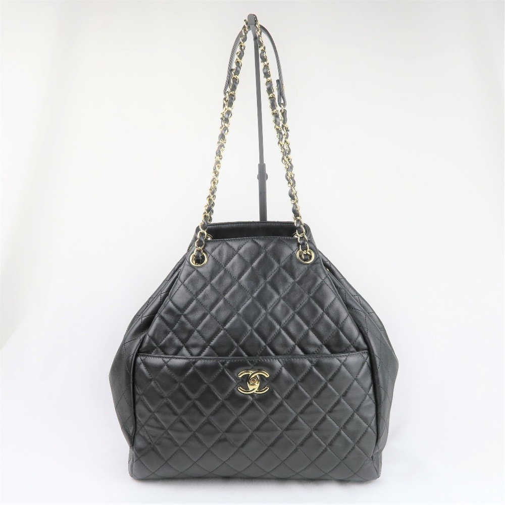 SOLD Chanel Black Drawstring Quilted Shoulder Bag